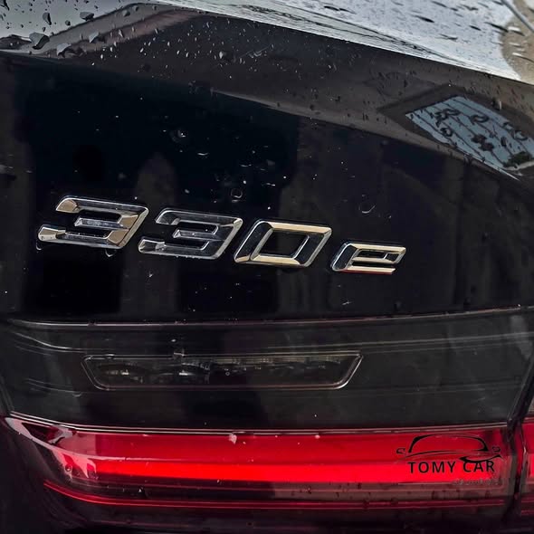 بي ام دبليو 330e 2023 - صورة 1