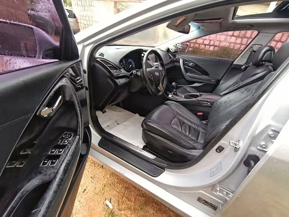 هيونداي ازيرا 2011 - صورة 4