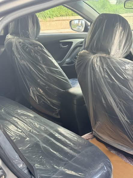 هيونداي افانتي 2012 - صورة 4