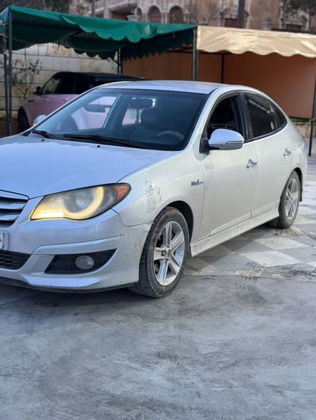 هيونداي افانتي 2011 - صورة 2