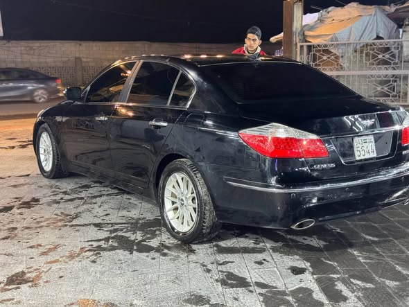 هيونداي جينسيس 2010 - صورة 4