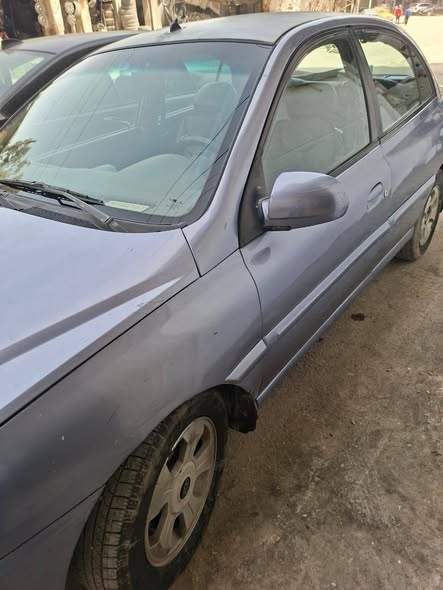 كيا ريو 2002 - صورة 2