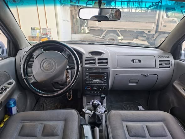 كيا ريو 2002 - صورة 4