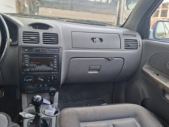 كيا ريو 2002 - صورة 5