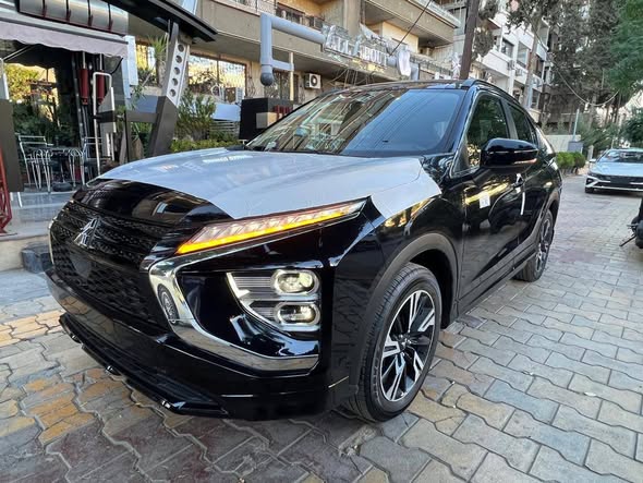 متسوبيشي اكليبس كروس 2025 - صورة 3