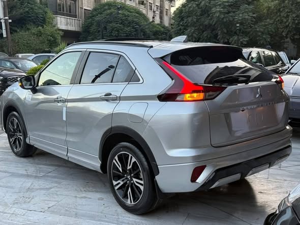 متسوبيشي اكليبس كروس 2025 - صورة 5