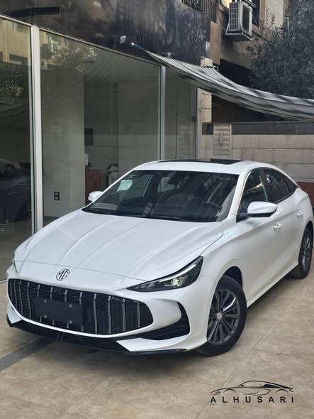 إم جي 5 2025 - صورة 3