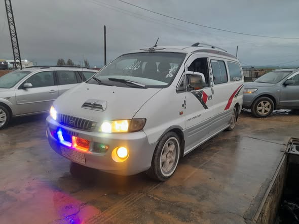 هيونداي ستاريكس 2001 - صورة 3