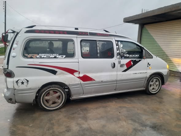 هيونداي ستاريكس 2001 - صورة 5