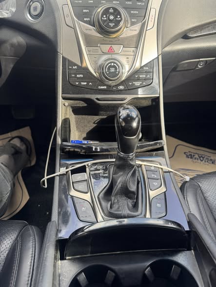 هيونداي أزيرا 2012 - صورة 4