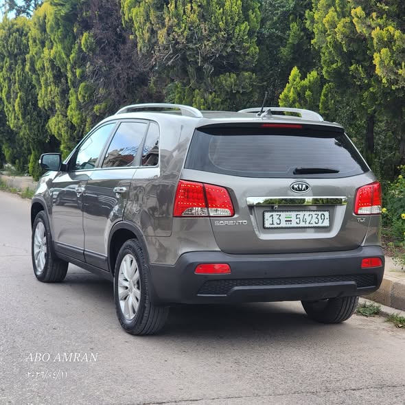 كيا سيرنتو 2011 - صورة 3