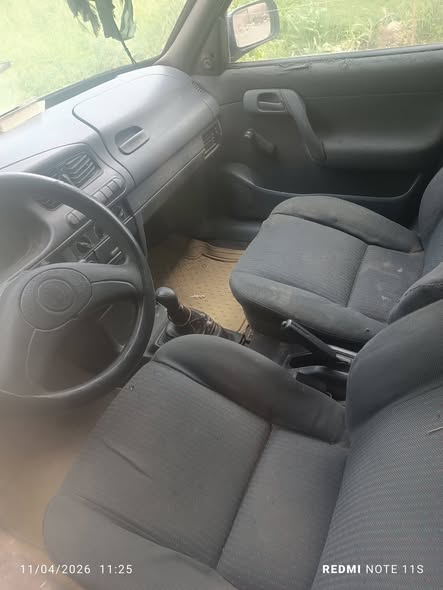 سكودا بيك أب 1996 - صورة 3