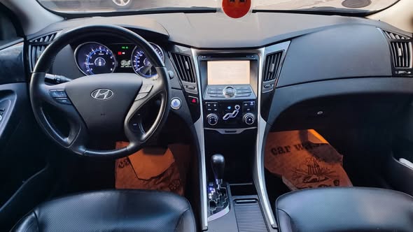 هونداي سوناتا 2010 - صورة 2