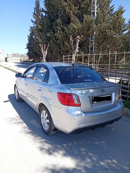 كيا ريو 2011 - صورة 4