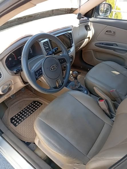 كيا ريو 2011 - صورة 5