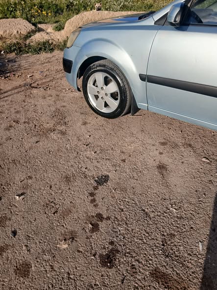 كيا ريو 2008 - صورة 2