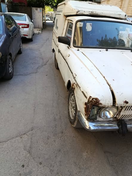 ميتسوبيشي بيك أب 1994 - صورة 4