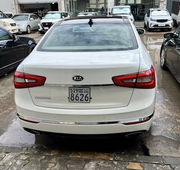 كيا كادنزا 2017 - صورة 4