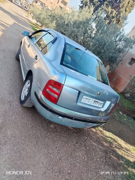 سكودا فابيا 2002 - صورة 3