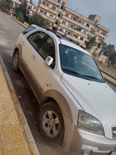 كيا سورينتو 2005 - صورة 3