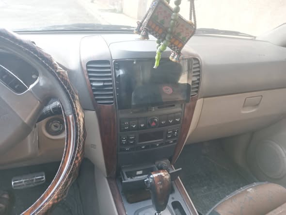 كيا سورينتو 2005 - صورة 5