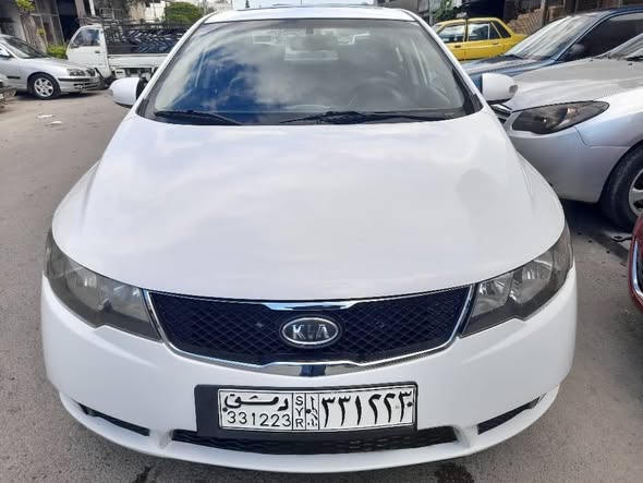 كيا سيراتو 2011 - صورة 2