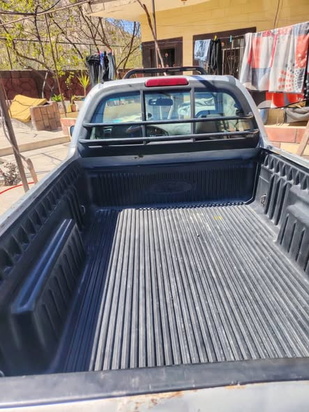 فورد فييستا 2006 - صورة 3