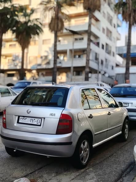 سكودا فابيا 2002 - صورة 3