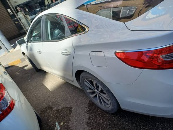 هونداي ازيرا 2012 - صورة 4