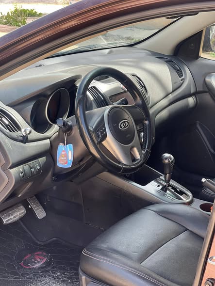 كيا فورتي 2011 - صورة 2