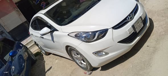 هيونداي افانتي 2011 - صورة 4