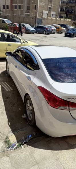 هيونداي افانتي 2011 - صورة 5