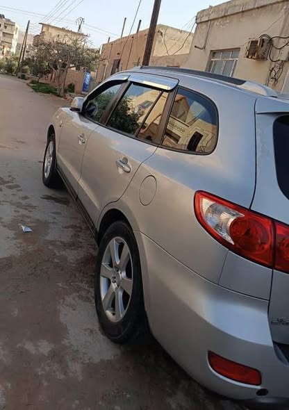 هيونداي سنتافي 2007 - صورة 4