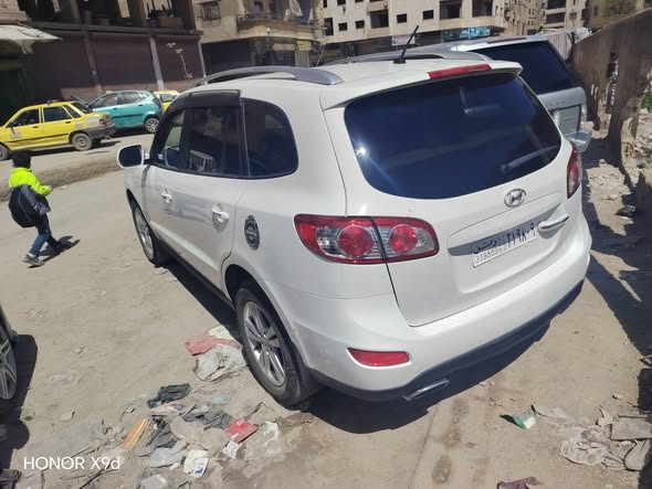 هيونداي سنتافيه 2011 - صورة 3