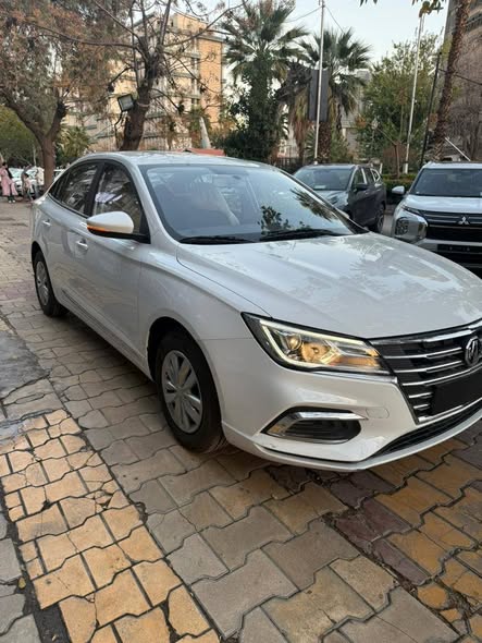 إم جي 5 2025 - صورة 1