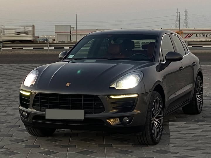 بورشه ماكان 2015