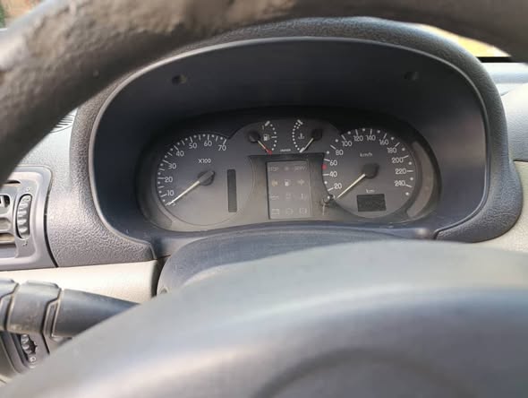 رينو كليو 2004 - صورة 4