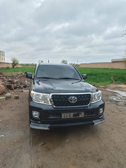 تويوتا لاند كروزر 2010 - صورة 3