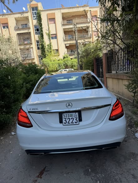 مرسيدس C300 2015 - صورة 3