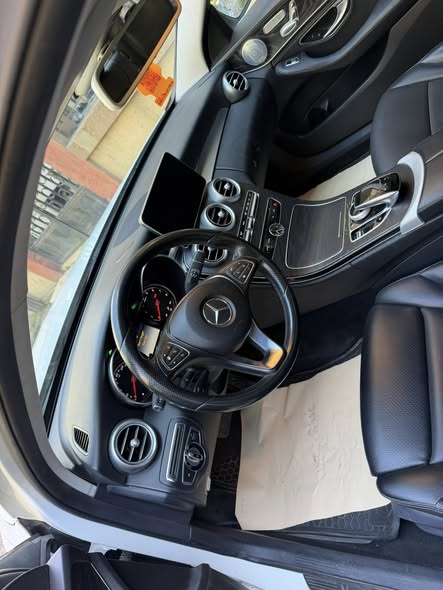 مرسيدس C300 2015 - صورة 5