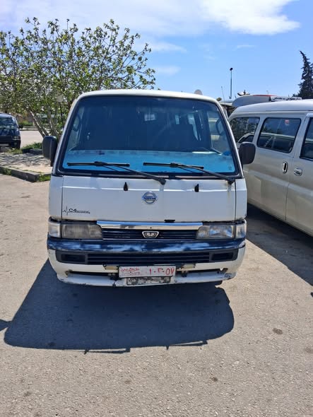 نيسان كارفان 1993 - صورة 2