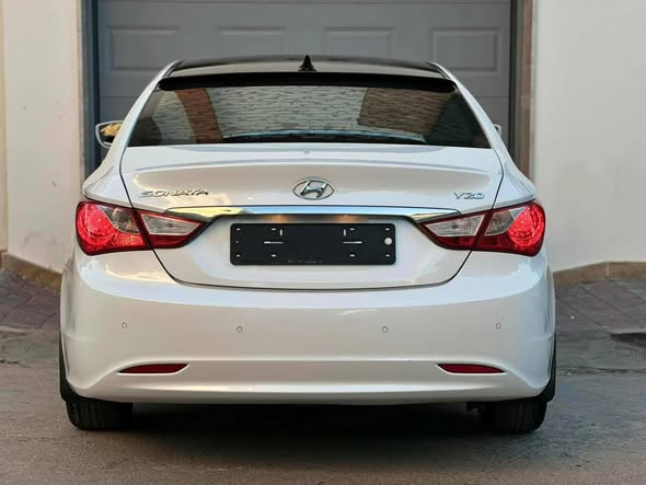هيونداي سوناتا 2012 - صورة 1