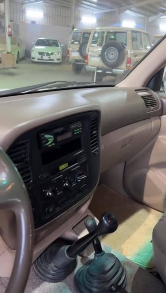 تويوتا لاند كروزر 2002 - صورة 5