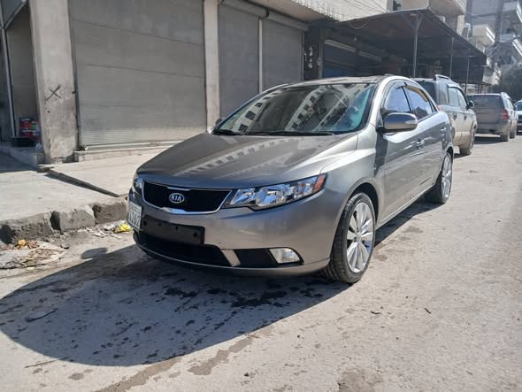 كيا فورتي 2010 - صورة 1