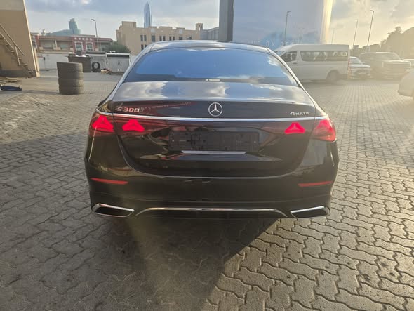 مرسيدس اي 300 2025 - صورة 2