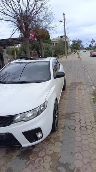 كيا فورتي 2011 - صورة 5