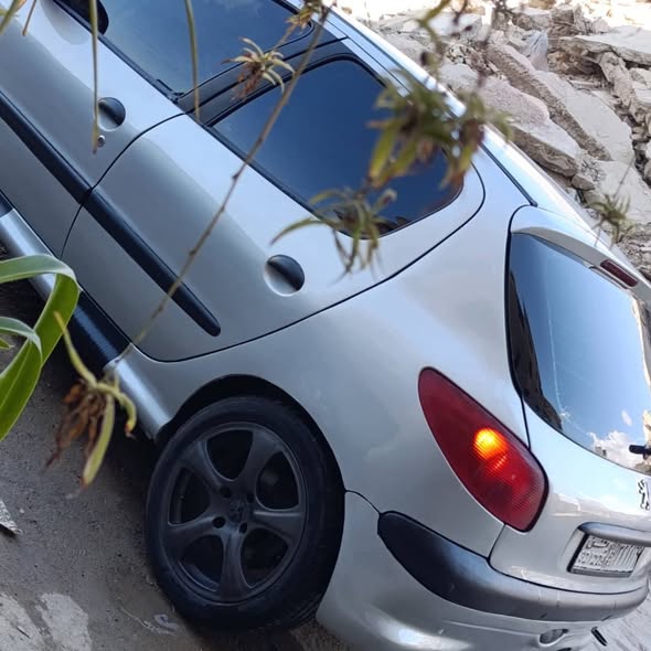 بيجو 206 2003 - صورة 1