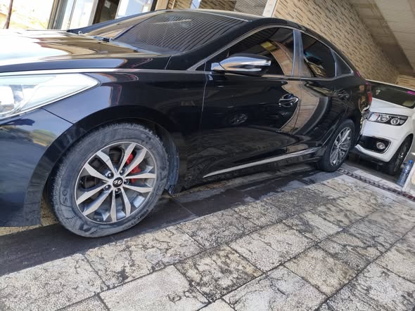 هيونداي ازيرا 2011 - صورة 2