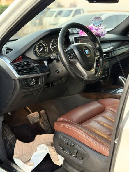 بي إم دبليو اكس 5 2014 - صورة 3