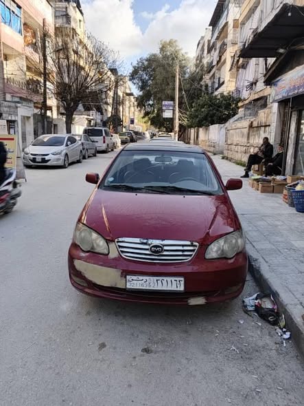 بي واي دي F3 2011 - صورة 1